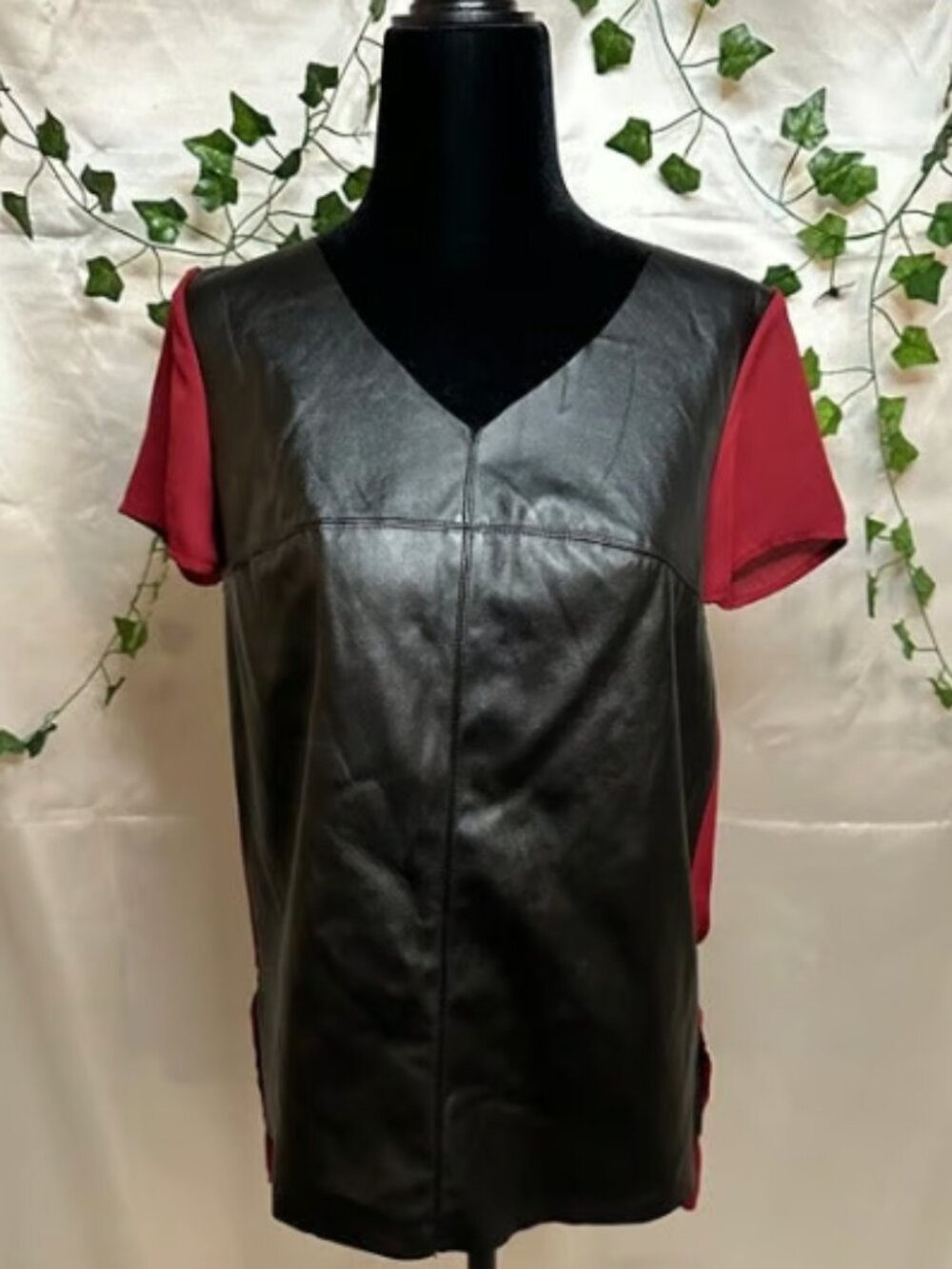 NWOT - Soprano Front Faux Leather Panel Blouse Sz XS